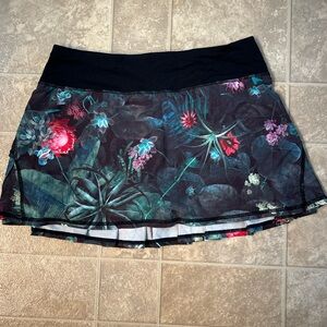 Lululemon Pace Rival skort in “Curious Jungle.”